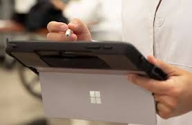 Well, we've got you covered without ultimate round up of the best surface pcs available today, whether that be a thin and light computer like the surface pro x or something with epic performance and versality like the surface. Microsoft Surface Gerate Also Microsoft