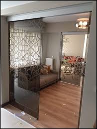 Hayalinizdeki modelleri kapı camlarınıza uyguluyoruz. Dekoratif Desenli Cam Kapi Modelleri 2021