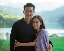 由《 火星生活 》、《 羅曼史是別冊附錄 》的李政孝導演與《 來自星星的你 》、《 製作人 》、《 藍色海洋的傳說 》的 朴智恩 作家合作打造。. Xxyga008svqyhm