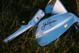 He won 18 career major championships on the pga tour over a span of 25 years. Miura X Jack Nicklaus Gedenkbugeleisen Uncrate