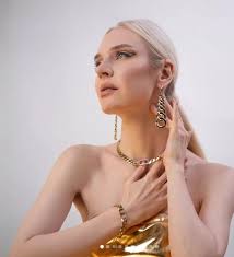 Nady Bondar kimdir? Turnike'nin yeni hostesi