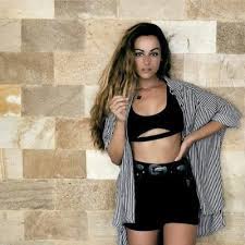 Essas obras aqui expostas têm como inspiração a região de riachão do jacuípe, cidade do semiárido baiano, onde nasceu e mora até hoje o nosso artista plástico baiano edson duarte marques da silva. Joana Duarte Oficial Joana Duarte Twitter