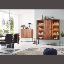 Eine tolle auswahl an wohnwänden, einzelmöbel, couchtischen, speisezimmer und wohnzimmer wartet darauf von ihnen entdeckt zu werden. Modernes Einzelmobel In Nussbaum Massiv Zuhause Haus Haus Deko