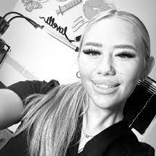 Karen Reaney's Instagram, Twitter & Facebook