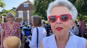 Mudeford: Service takes place outside after church fire