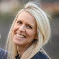 Elisha Bradrick's Instagram, Twitter & Facebook