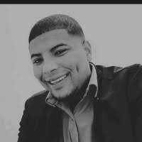 600+ Profile mit dem Suchbegriff „Tariq“