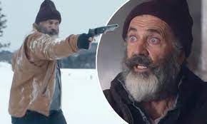 Fatman First Look Mel Gibson Stars As A Gun Touting Santa Claus In Gritty Drama Daily Mail Online
