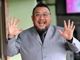 Anwar's magnanimous attitude in forgiving and accepting those who kicked him to jail opened my eyes and mind. Afdlin Shauki Considers Joining Politics To Represent Arts Industry The Star