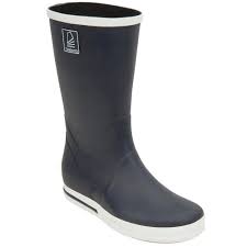 In such bad weather everyone can use @ 108452657647016:274:rubberlaarzen especially if, it rains a lot and in your gardening it is also ideal to wear rubber boots. Regenlaarzen Kopen Decathlon Nl
