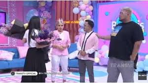 Denise chariesta is an indonesian flower designer. Before Nikita Mirzani Got Involved In Smack Down He Was Afraid Of Receiving Denise Chariesta S Bouquet Of Flowers