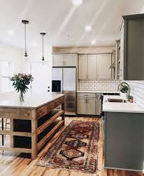 Find 5 ways to say kitchen cabinet, along with antonyms, related words, and example sentences at thesaurus.com, the world's most trusted free thesaurus. Pin By Sarah Shick On Dream Homes Farmhouse Kitchen Design Kitchen Cabinets Decor Farmhouse Chic Kitchen Decor