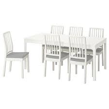Uttrekkbart spisebord med 1 tilleggsplate. Stort Spisestuesett Ikea
