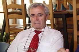 Dr. MARK PALNIKAJ, NË BOTËN E KËNGËS POPULLORE Përshëndetje miq. Sot do të  postoj për dashamirësit e folklorit një artikull të shkurtër i cili për  shumë nga ju mund të mos jetë
