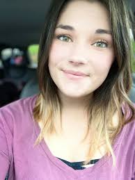 It's just another manic (weather) Monday in the PNW! It can't decide if it  wants to rain, sunshine or storm today! 🙈 Also, it's been awhile since  I've done a classic Before