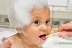 Sebelum Usia 2 Anak Boleh Pakai Pasta Gigi Fluoride Halaman All Kompas Com