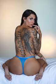 Brandi Andrews on X: Happy hump day 😘 subscribe to my Onlyfans for the  full frontal version t.coharCF1ZG9c t.coQLgcsR8bfS  X