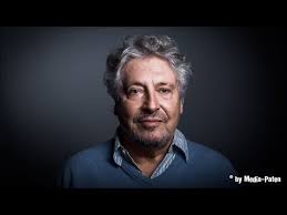 The possession of michael king is a 2014 american found footage horror film written and directed by david jung, in his directorial debut, from a story by himself and tedi sarafian. Synchronsprecher Von Michael Douglas Buchen Media Paten Com