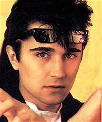 Giovanni scialpi, più conosciuto con il nome d'arte shalpy, è un musicista e cantautore emiliano, particolarmente noto al pubblico per alcune. Scialpi Come Era Come E Dopo La Chirurgia Qui Con Foto Di Prima E Ora