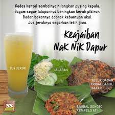 Cheap and tasty for steam rice mix with dried fish boiled spinach plus spicy chili dipped let's try the legendary warung. Warung Sego Pecel Mbok Sarti Banyuwangi Regency East Java Banyuwangi Merdeka Com Nasi Pecel Super Pedas Dan Rempeyek Ombo Milik Mbok Sarti Sego Mbok Nah Image Source Welcome To The Blog