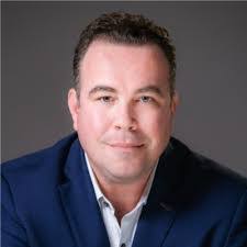 Paula Wellington's Instagram, Twitter & Facebook