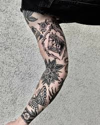 Pin By Tommy On T A T T O O Traditional Tattoo Sleeve Black Ink Tattoos Traditional Tattoo