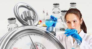 Uğur şahin ve eşi dr. Pfizer Biontech Asisi Donmus Halde Kuru Buzla Dagitilacak Diken