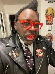 Dressing up for Nosferatu movie nights?