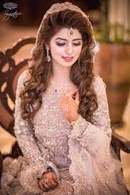 Pin By Queen Elegance On Desi Bridal Looks Pakistani Bridal Hairstyles Bridal Hairstyle Indian Wedding Pakistani Bridal Makeup