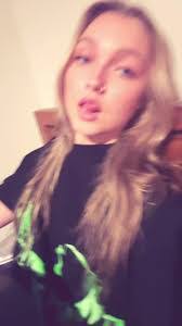 Katelyn Henderson's Instagram, Twitter & Facebook