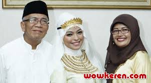 Anda merasa perlu meminta persetujuan orang tua pasangan untuk menikah. Sebelum Menikah Tantri Kotak Minta Maaf Kepada Orangtua