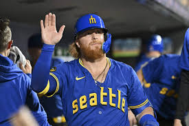 Cubs have discussed signing Justin Turner if Alex Bregman goes elsewhere:  Sources - The Athletic