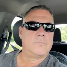 How busy are weekend crowds at Water Safari?