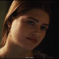 Gabrielle Mansfield's Instagram, Twitter & Facebook