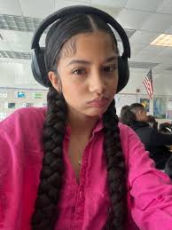 julia eason (flowerpuffy18)