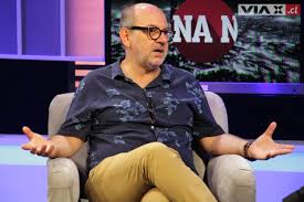 Luis enrique gnecco dessy (born 12 december 1962) is a chilean actor. Luis Gnecco Y Emeline Michel En Cadena Nacional Via X