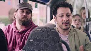 An die firmen, produktionsunternehmen oder tv sender, bevor sie einen antrag auf urheberrechtsverletzung bei youtube stellen, schreiben sie uns gerne. Mit Christian Ulmen Und Fahri Yardim Die Telekom Nimmt Sich Selbst Auf Den Arm