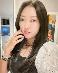 YoonJin Lee 이윤진 (@unee_yoonjinlee) • Instagram photos and videos