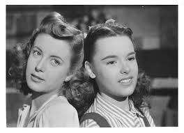 RITA JUAREZ y SUSANA FREYRE en "El canto del cisne" (Carlos Hugo  Christensen, 1945) Fuente: Lumiton.com.ar RITA JUAREZ fue una actriz de  teatro y cine de la década del '40. Queda registro