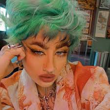 Chloe 🐌 (@chloegrimmm) • Instagram photos and videos