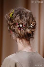 Coiffure mariage cheveux mi long visage rond coiffure mariage pour visage allongé coiffure mariage pour visage rond coiffure. Coiffure Mariage 15 Idees Pour Cheveux Mi Longs Puretrend