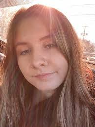 Lori Goble's Instagram, Twitter & Facebook