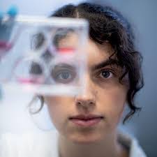 Penelope Lloyd's Instagram, Twitter & Facebook