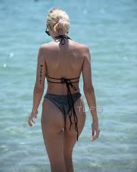 Maybe you would like to learn more about one of these? Garyfallia Kalhfwnh Full In Love Me Ton Syntrofo Ths Se Paralia Ths Mykonoy Pics