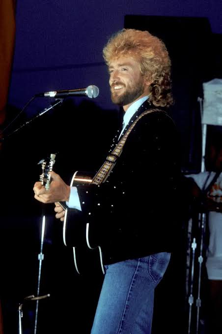 34 Years Ago: Keith Whitley Dies From Alcohol Poisoning -