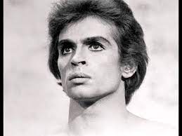 Rudolph nureyev and margot fonteyn became longstanding dance partners and continued to dance together for many years after nureyev's departure rudolf nureyev — noun russian dancer who was often the partner of dame margot fonteyn and who defected to the united states in 1961 (born in. Rudolf Nureyev 54 1938 1993 Soviet Ballet Dancer Youtube