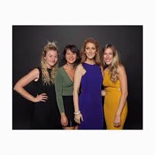 Les Soeurs Boulay Et Ariane Brunet Rencontrent Celine Dion Hollywoodpq Com Formal Dresses Prom Dresses Sleeveless Formal Dress
