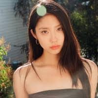 Rena Lee's Instagram, Twitter & Facebook