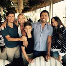 Kelly had tried to keep news of her current location quiet, but her daughter lola revealed their secret when she posted a photo of them landing in the caribbean on her instagram story. Kelly Ripa And Mark Consuelos Share Rare Family Pic With Their Growing Kids