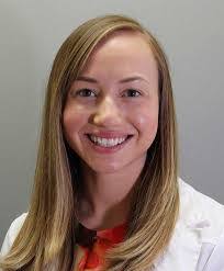 Sarah Beyer's Instagram, Twitter & Facebook